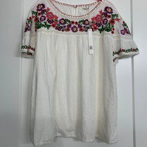XL Caselon Embroidered Top NWT